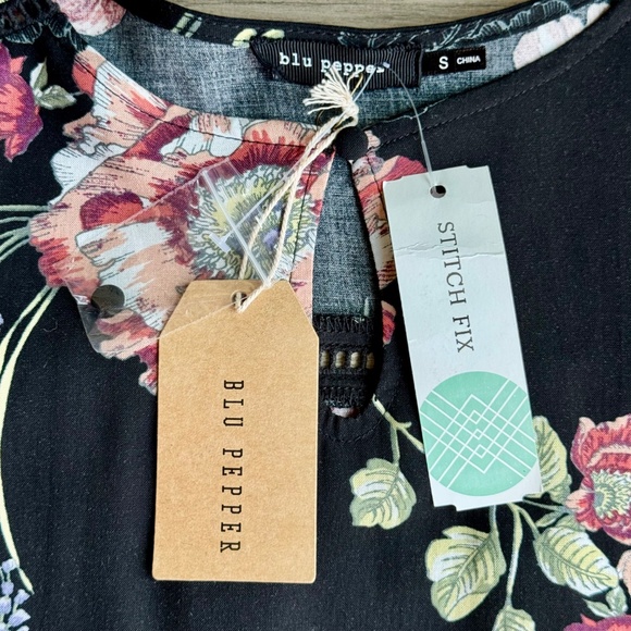 NWT Blu Pepper Black Floral Boho Peasant Blouse Women’s Size S - Picture 5 of 13